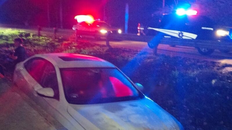 Motuleño sale de la carretera con su MG frente a la maquiladora Monty