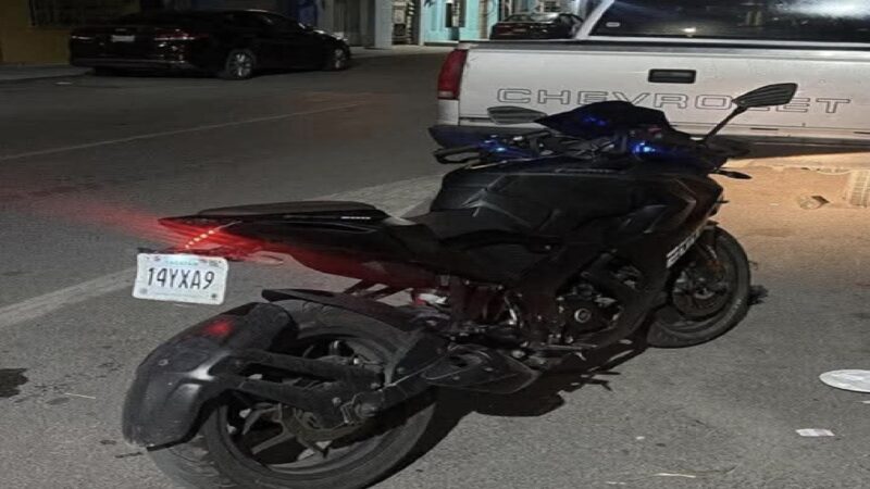 Bajo una intensa lluvia amantes de lo ajeno roban una moto en Progreso