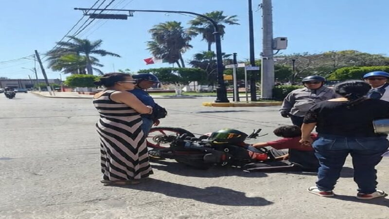 Una turista de Cuautitlán Izcalli choca a un menor que iba en moto en el centro de Motul