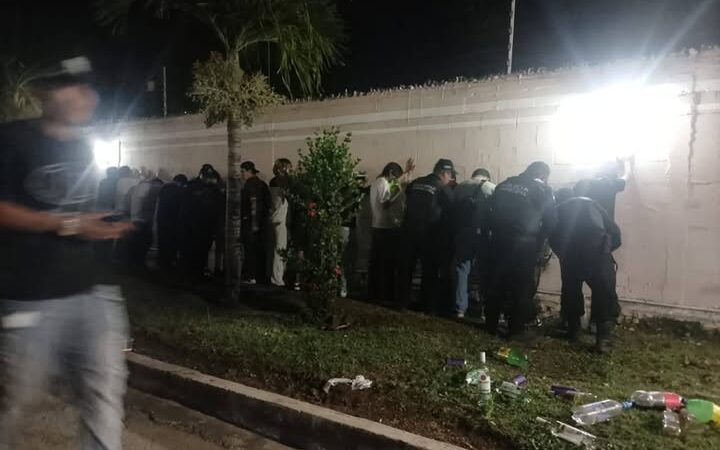 22 detenidos en una fiesta clandestina: había alcohol y drogas, una menor fue hospitalizada
