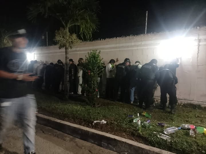 22 detenidos en una fiesta clandestina: había alcohol y drogas, una menor fue hospitalizada