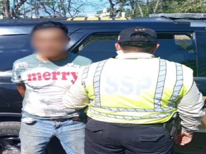 Detiene a un veracruzano por tocar a una menor en un trasporte publico en el periférico de Mérida