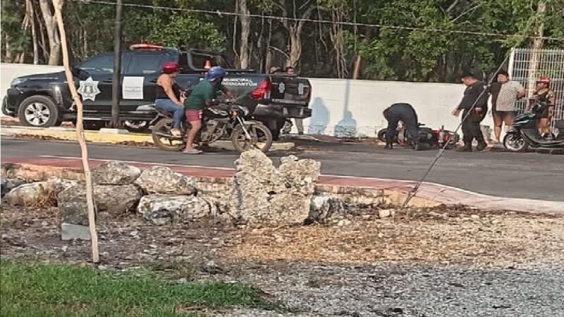 Un par de motociclistas chocan por alcance en calles de Dzidzantún