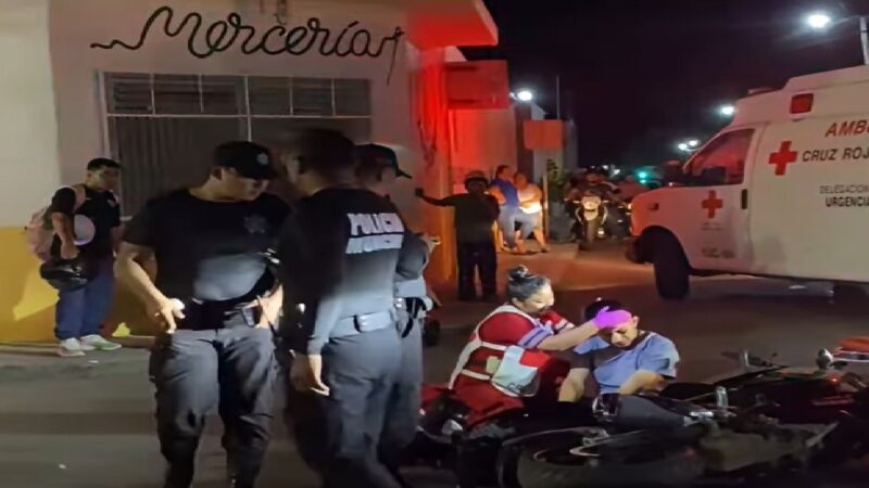 El conductor de una Suburban de lujo, choca y lesiona a dos motociclistas en Ticul