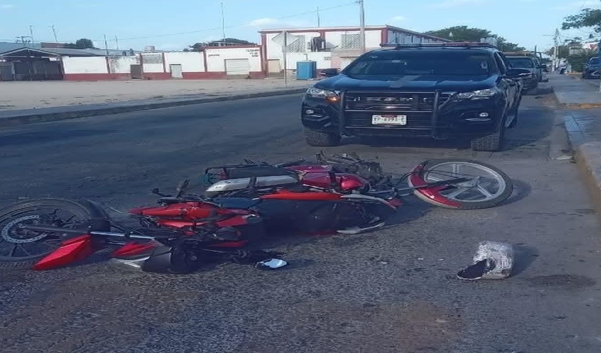 Ebrio motociclista choca y lesiona a una familia que iba en moto en calles de Motul