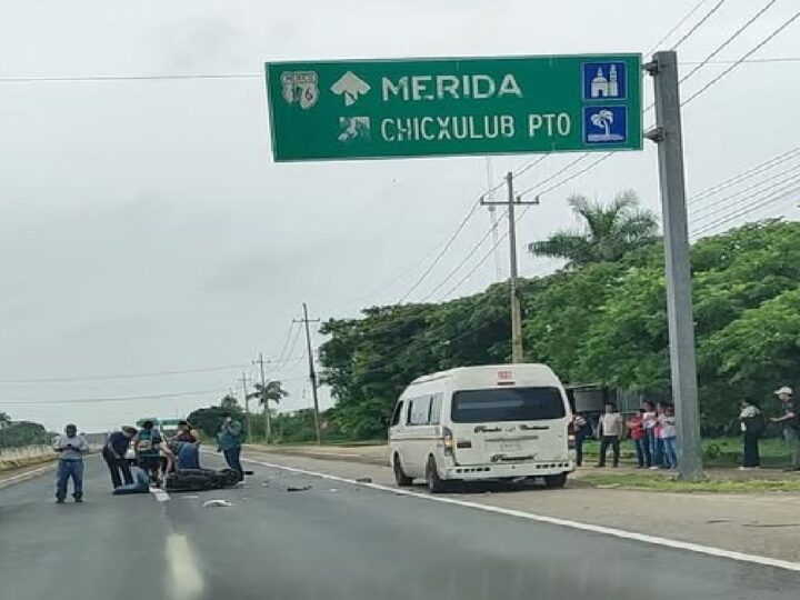 Un motociclista se lesiona luego que chocó contra un taxi en el entronque de Conkal