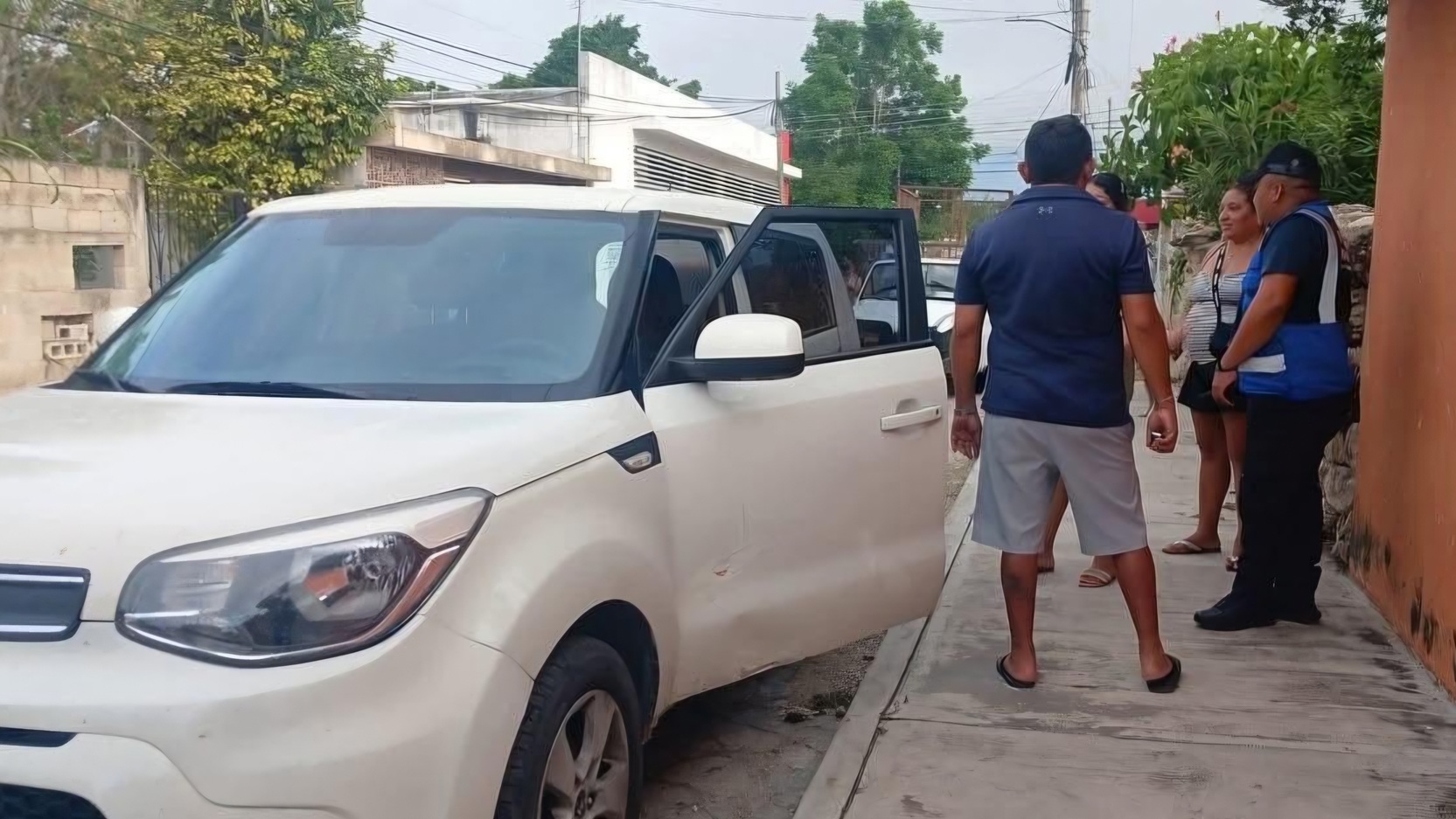Un cozumeleño chocan a una motociclista en calles de Motul
