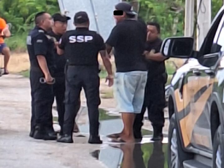Detienen a un motociclista con droga en la entrada de Dzilam de Bravo