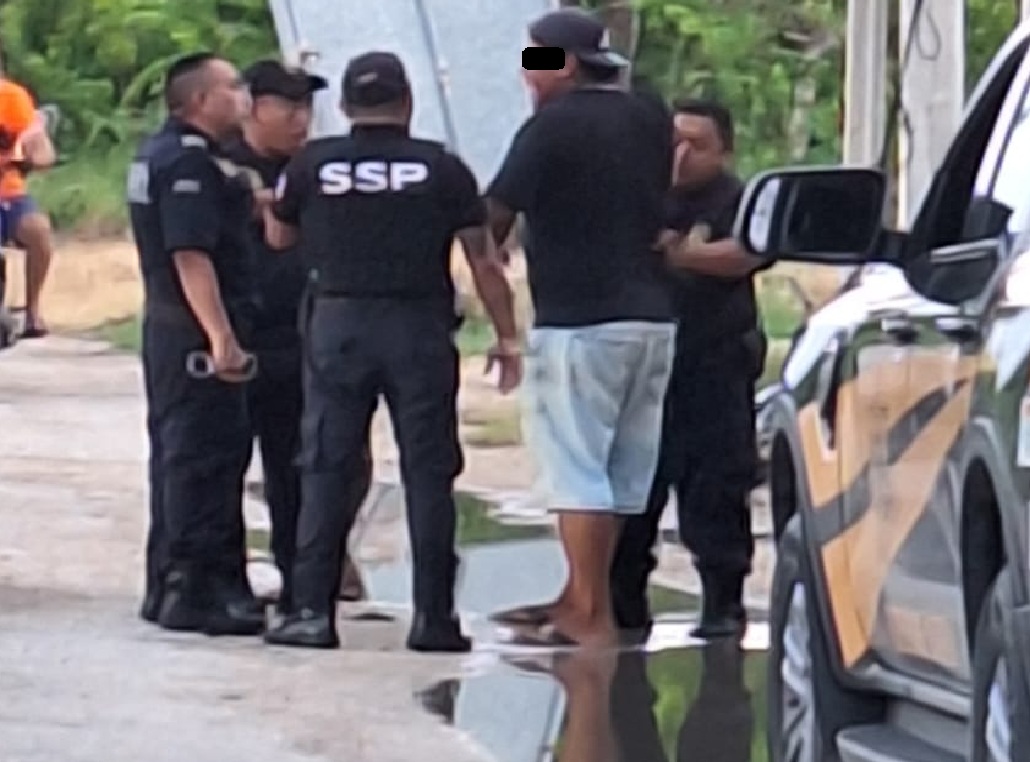 Detienen a un motociclista con droga en la entrada de Dzilam de Bravo
