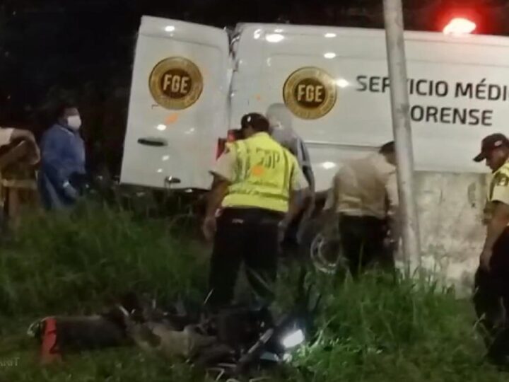 Un camión de mudanzas choca y mata a un motociclista en el periférico de Mérida