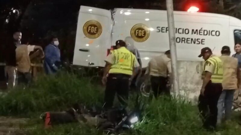 Un camión de mudanzas choca y mata a un motociclista en el periférico de Mérida