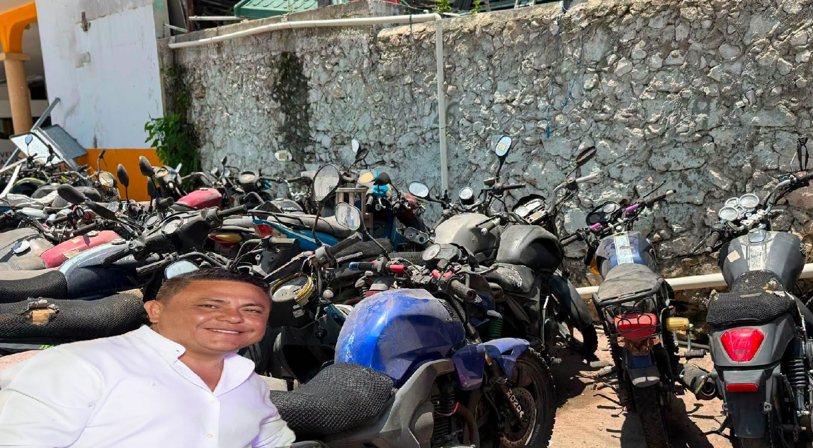 Limpiaran el corralón de Espita, la quitadera de motos el negocio del alcalde Mario Sánchez