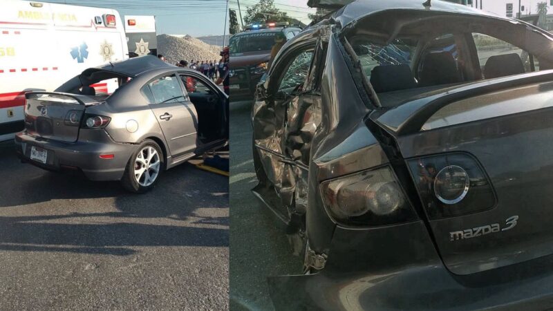 Acelerado conductor choca su Mazda contra un Vay Ven, queda prensado en la vía Mérida-Umán