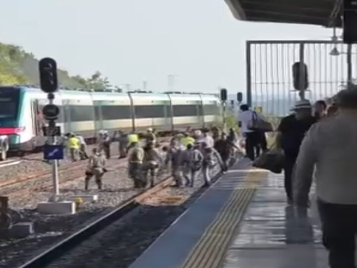 Un peligro viajar en el Tren Maya: Otra vez se descarrilo, esta vez en Campeche