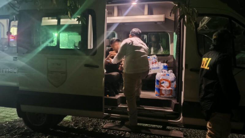 Detienen a otros dos indocumentados en un retén bajo el puente de Teya