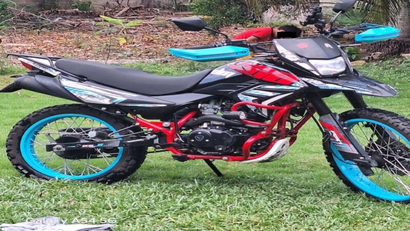 ¡Ni la burla perdonan! Roban una motocicleta estacionada junto al palacio de Cansahcab