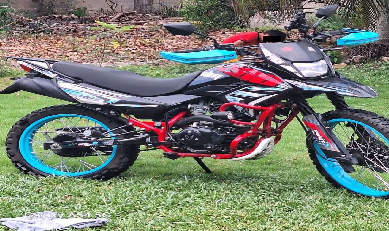 ¡Ni la burla perdonan! Roban una motocicleta estacionada junto al palacio de Cansahcab